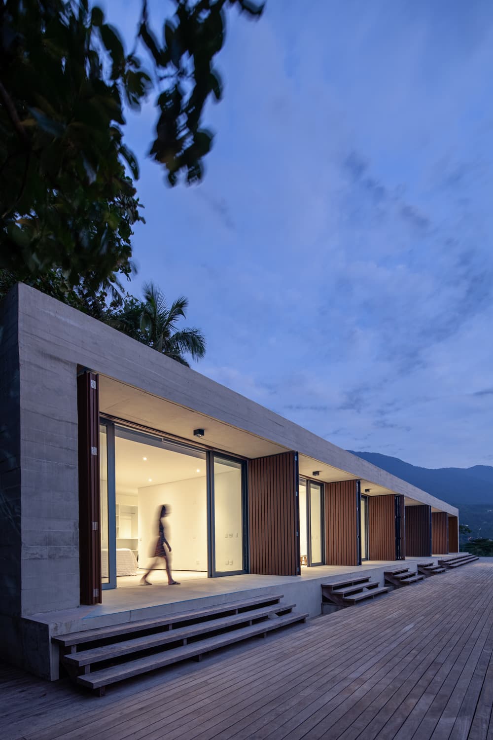 Entrada do quarto pela manhã