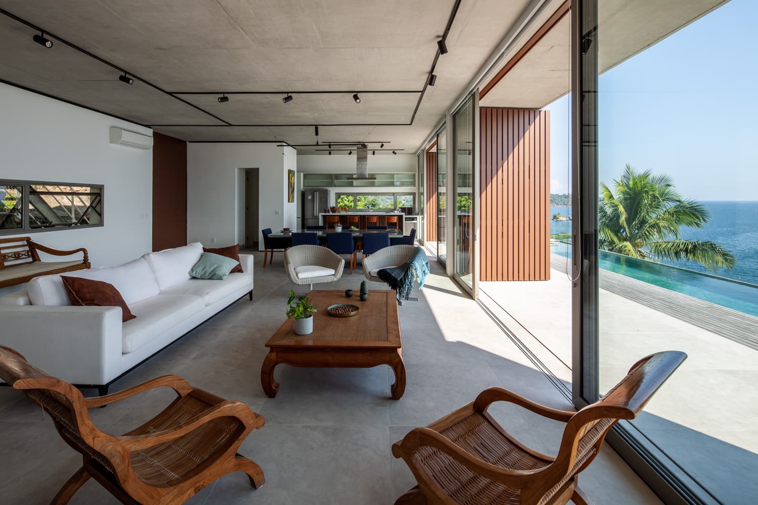 Sala com vista para o mar